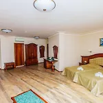 Aqua View Boutique Hotel 4*