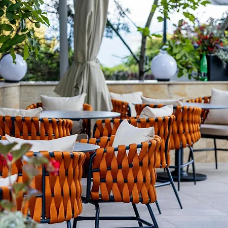 Aqua View Boutique Hotel 4*