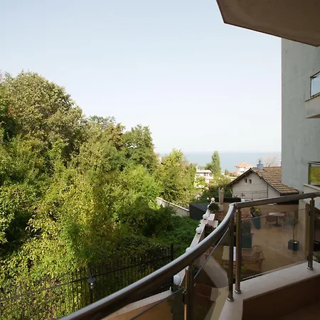 Aqua View Boutique Hotel 4*