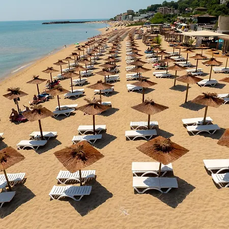 Aqua View Boutique Hotel 4*